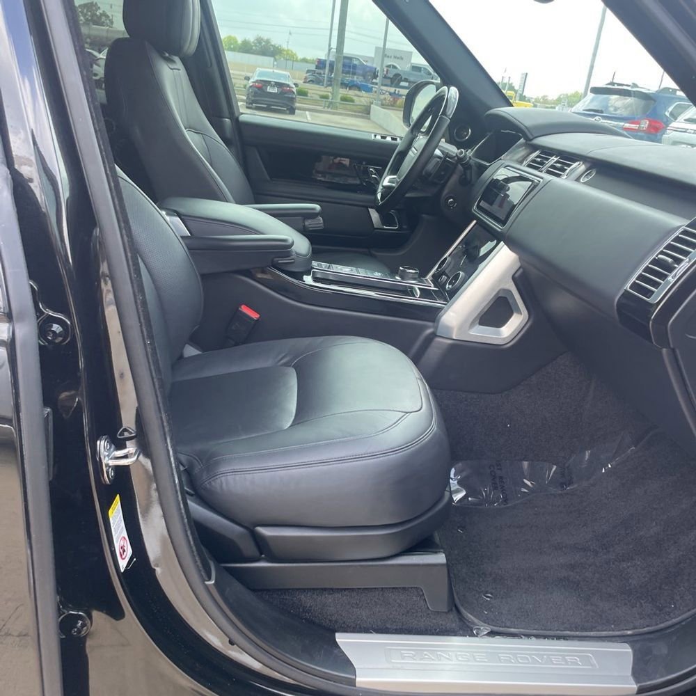 Used 2020 Land Rover Range Rover HSE image 8