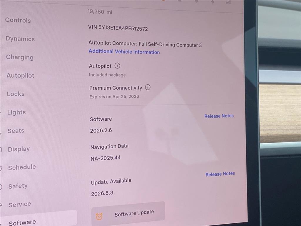 Used 2023 Tesla Model 3 Standard Range image 16