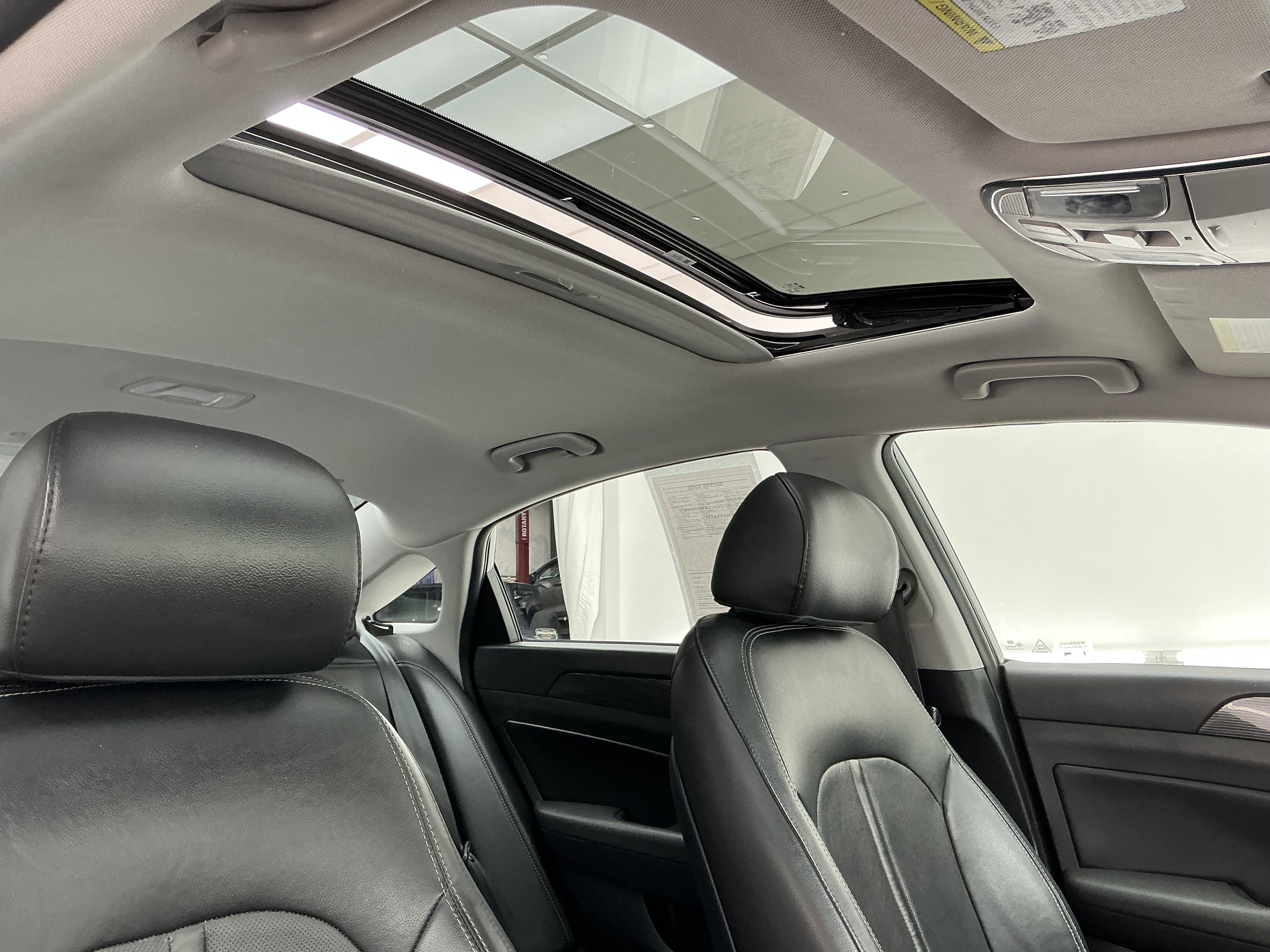 Used 2018 Hyundai Sonata Limited image 25