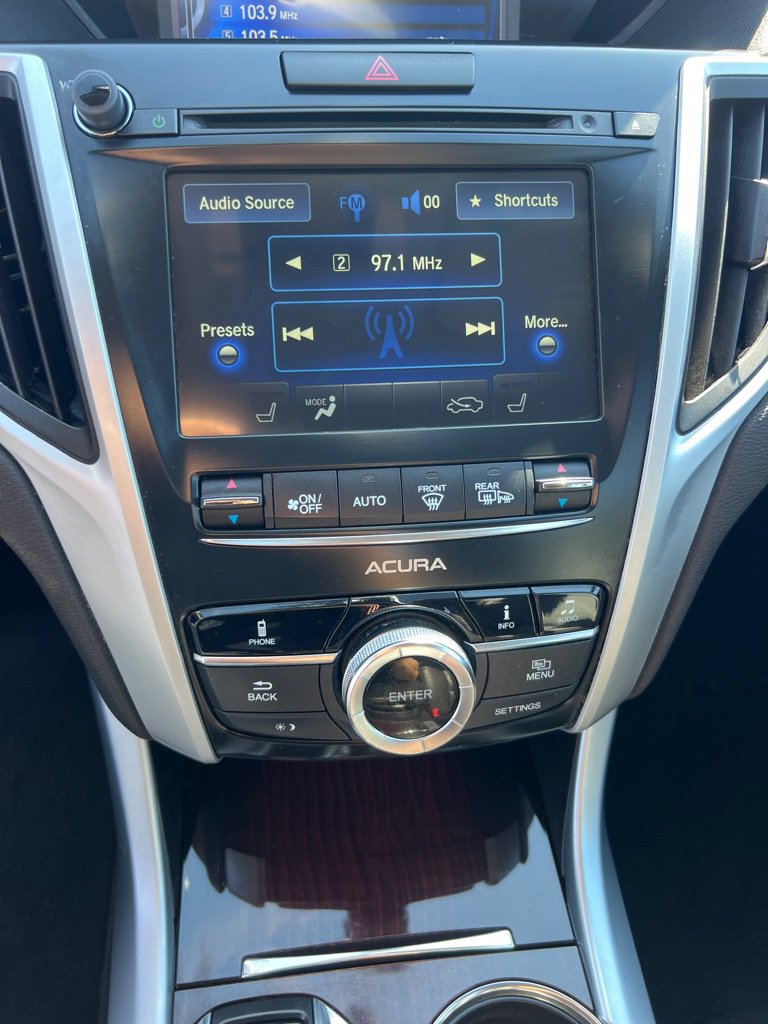 Used 2015 Acura TLX image 33