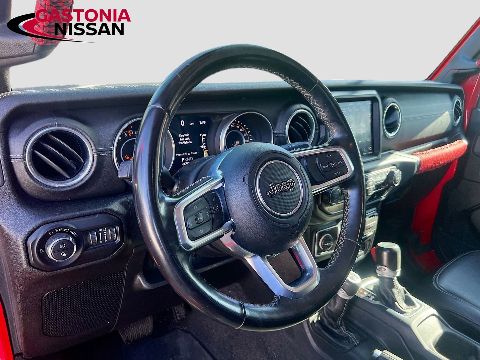 Used 2020 Jeep Gladiator Overland AWD/4WD image 11