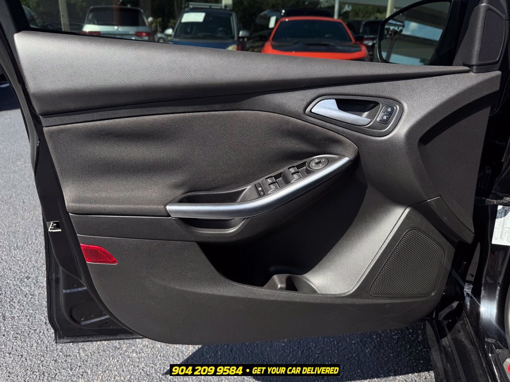 Used 2017 Ford Focus ST FWD image 13
