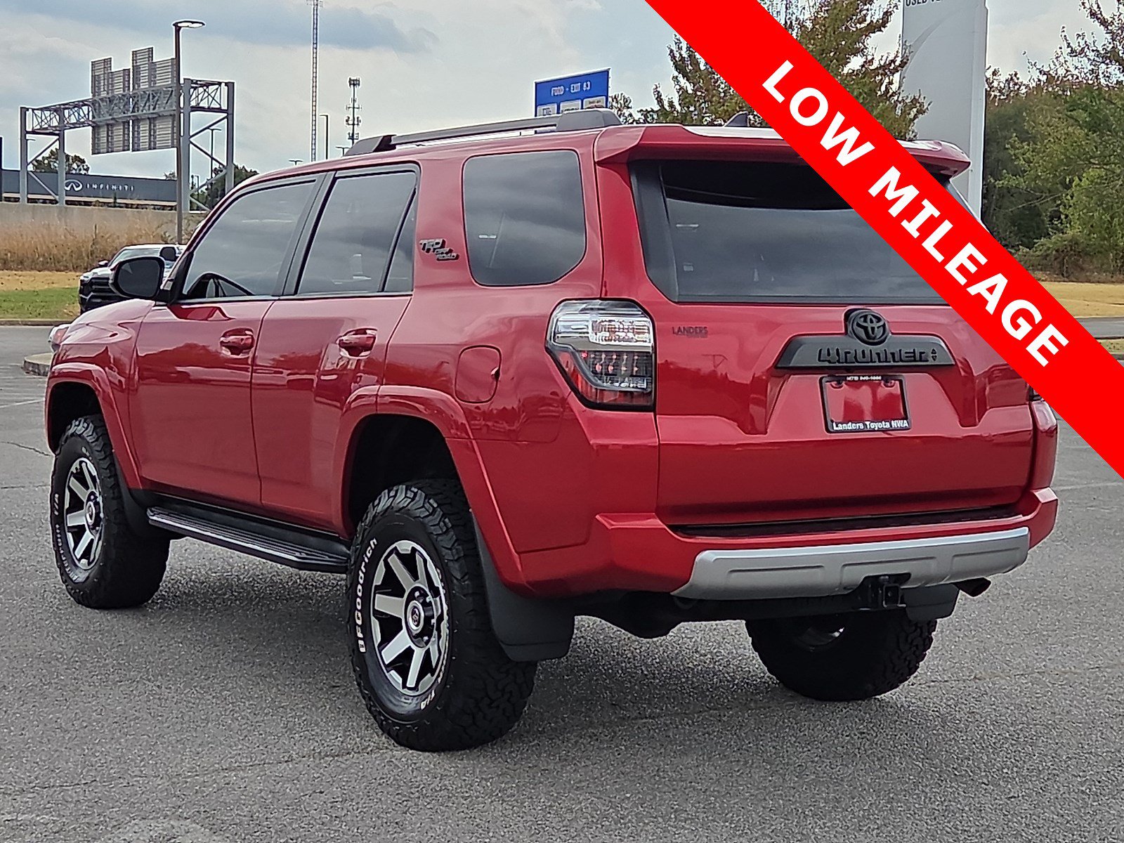 Used 2024 Toyota 4Runner TRD Off-Road AWD/4WD image 4