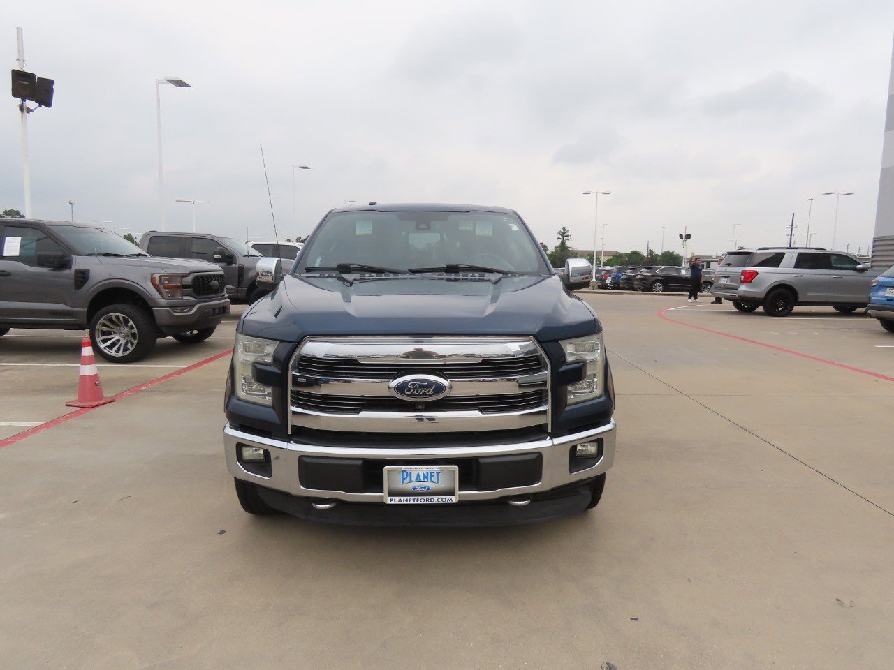 Used 2015 Ford F150 King Ranch w/ Equipment Group 601A Luxury AWD/4WD image 3