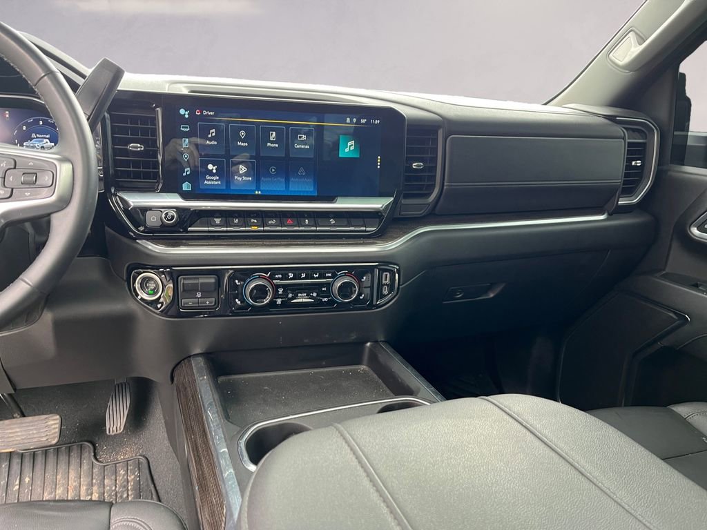 Used 2024 Chevrolet Silverado 3500 LT w/ Z71 Sport Edition AWD/4WD image 11