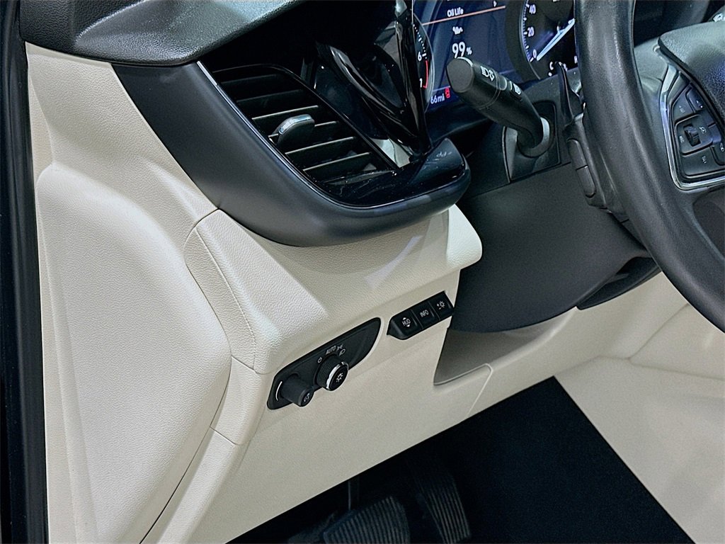 Used 2022 Buick Envision Avenir w/ Technology Package II image 10