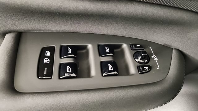 New 2026 Volvo XC90 B6 Plus w/ Protection Package Premier AWD/4WD image 10