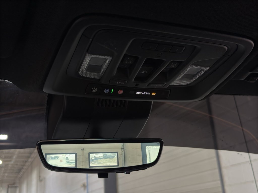 Certified 2024 GMC Sierra 1500 AT4 w/ Technology Package image 42