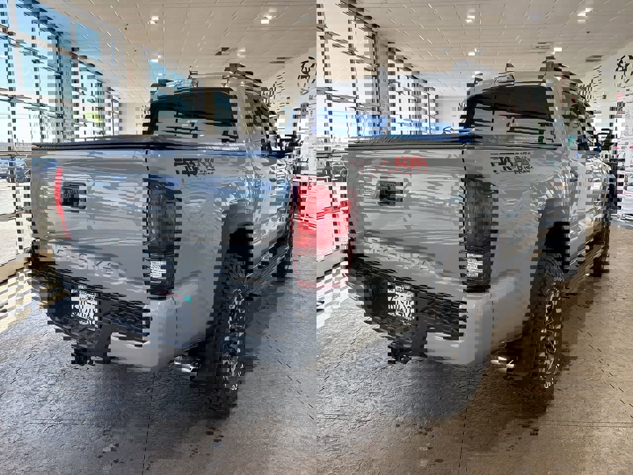 Certified 2019 Toyota Tacoma TRD Off-Road w/ Technology Package image 2