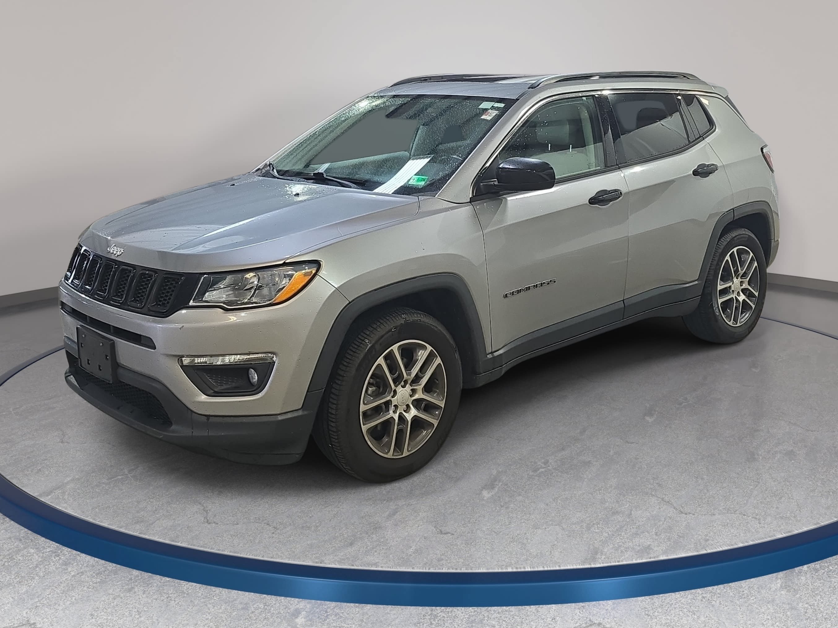 Used 2019 Jeep Compass Latitude w/ Popular Equipment Group FWD image 1
