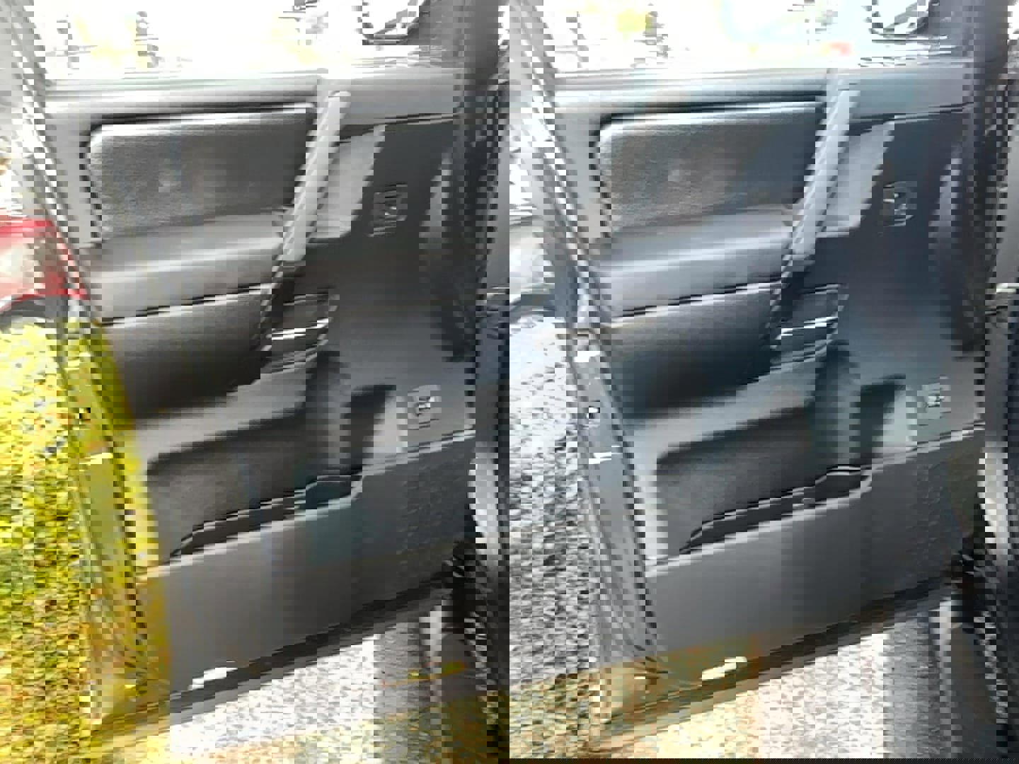 Used 2012 Nissan Titan SL image 15