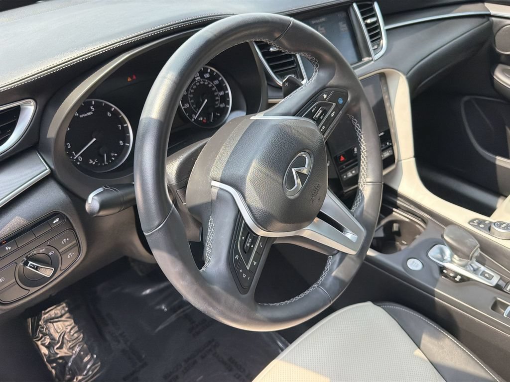 Certified 2023 INFINITI QX55 Luxe w/ Cargo Package AWD/4WD image 11