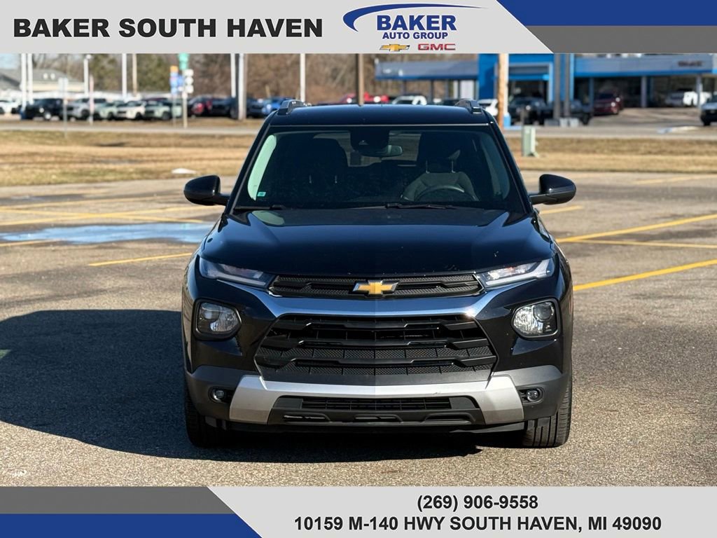 Used 2023 Chevrolet TrailBlazer LT image 2