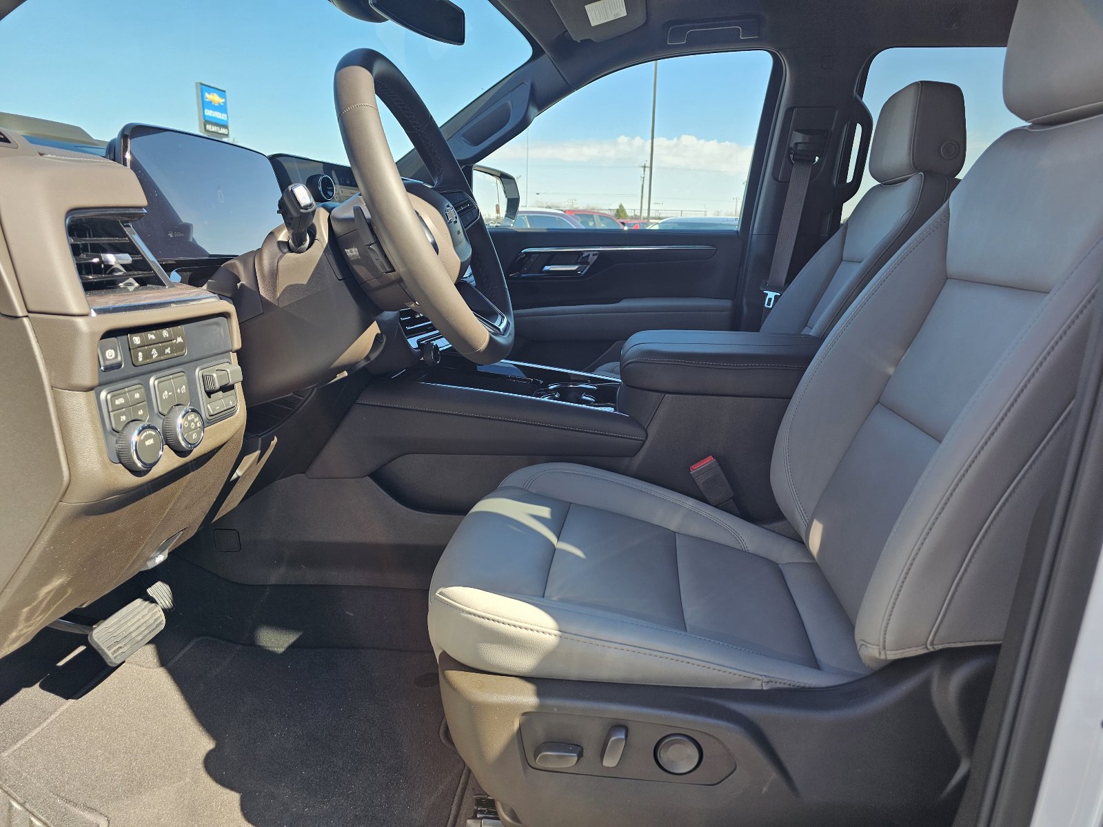 New 2026 Chevrolet Suburban LT w/ Comfort Package image 15