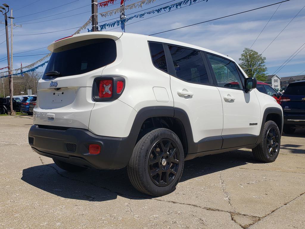 Certified 2023 Jeep Renegade Latitude AWD/4WD image 3