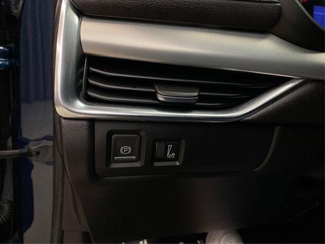 Used 2020 Cadillac XT4 Premium Luxury image 22