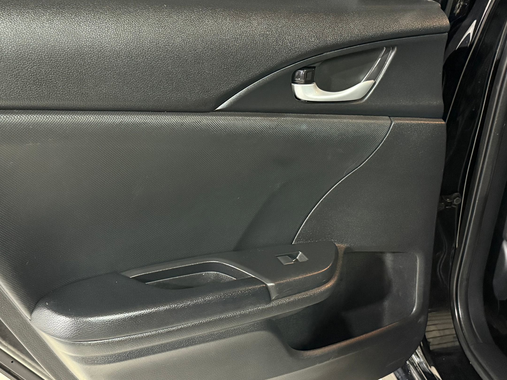 Used 2020 Honda Civic Sport image 32