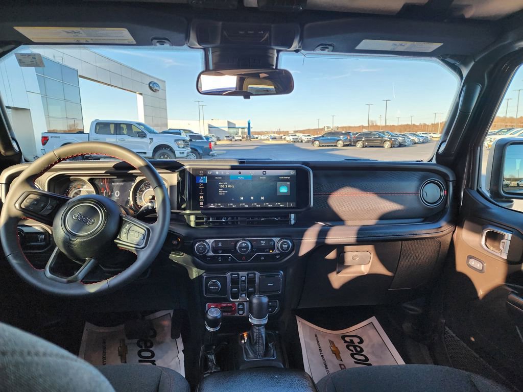 Used 2024 Jeep Wrangler Unlimited Rubicon w/ XTREMEE 35" Tire Package image 11