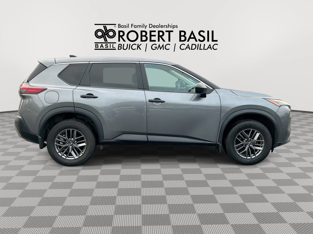 Used 2023 Nissan Rogue S AWD/4WD image 9
