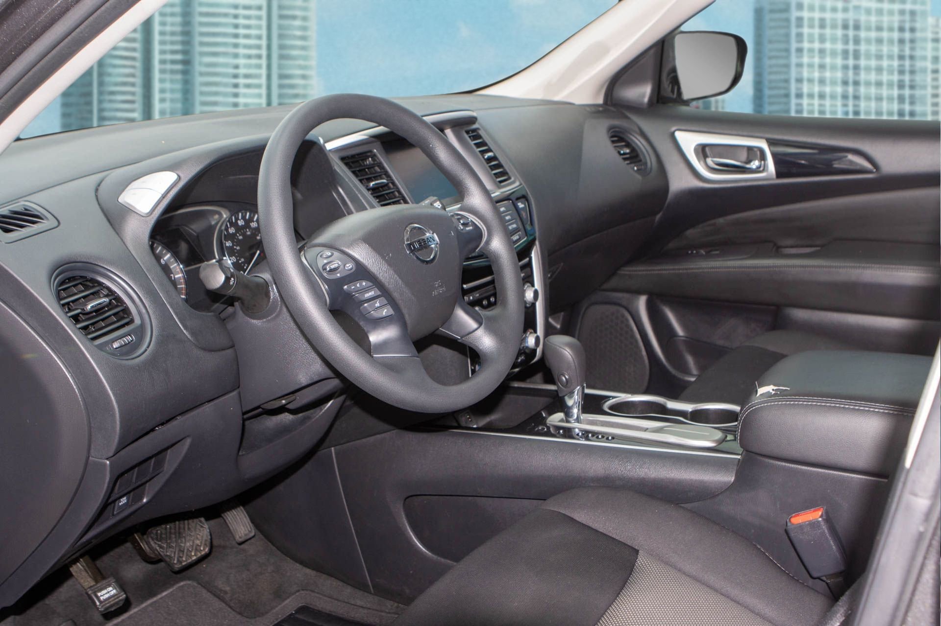 Used 2019 Nissan Pathfinder S image 15