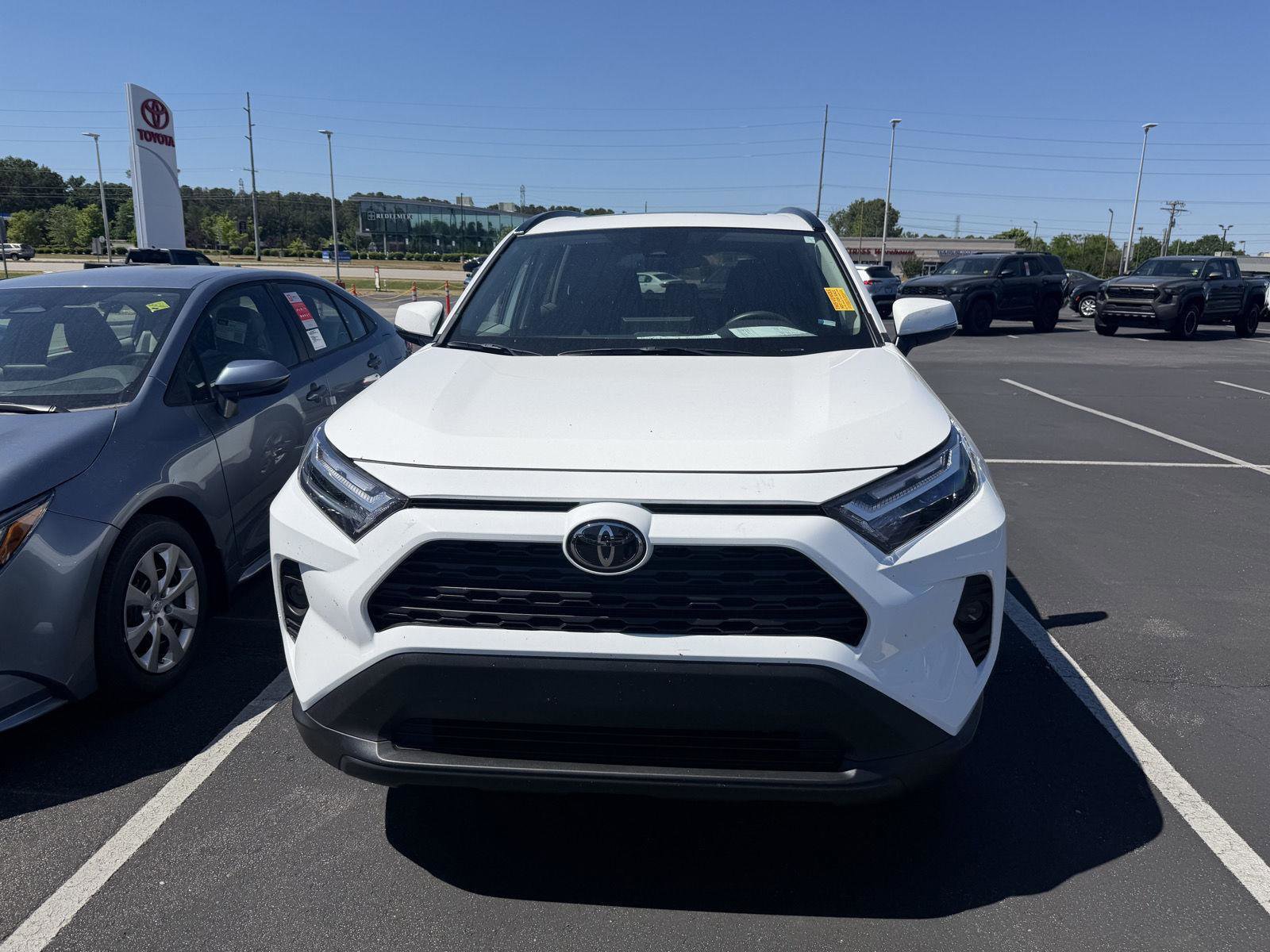 Used 2024 Toyota RAV4 XLE w/ Convenience Package FWD image 2