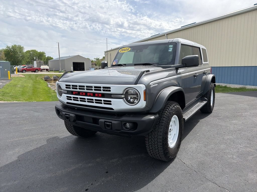 Used 2025 Ford Bronco Heritage Edition AWD/4WD image 8