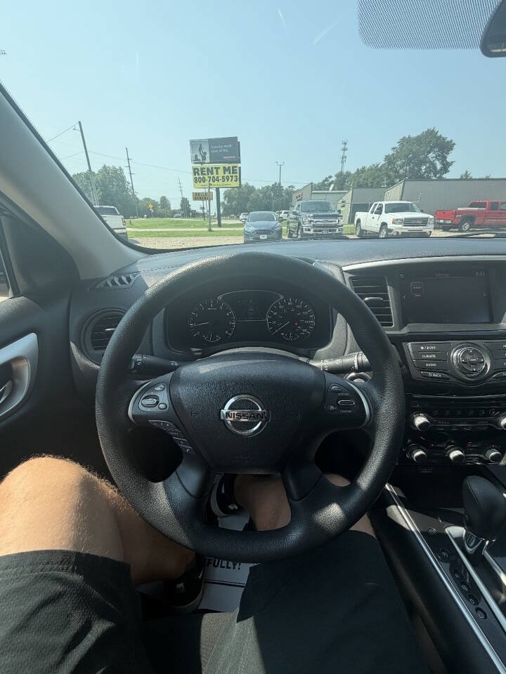Used 2019 Nissan Pathfinder S AWD/4WD image 21