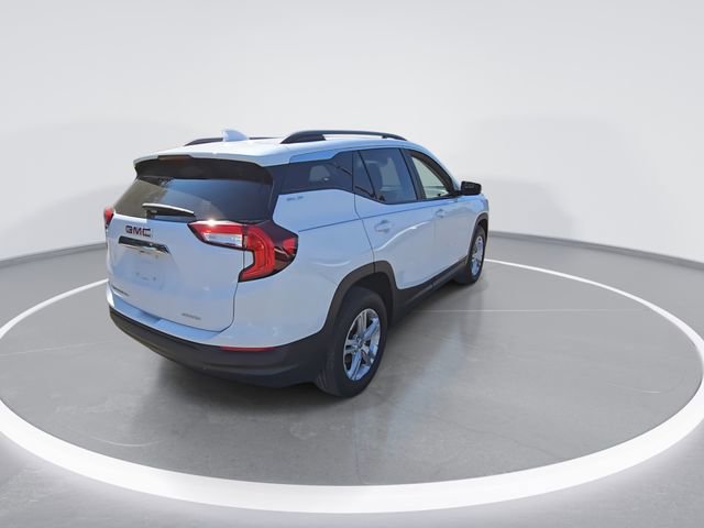 Used 2023 GMC Terrain SLE w/ Driver Convenience Package image 8