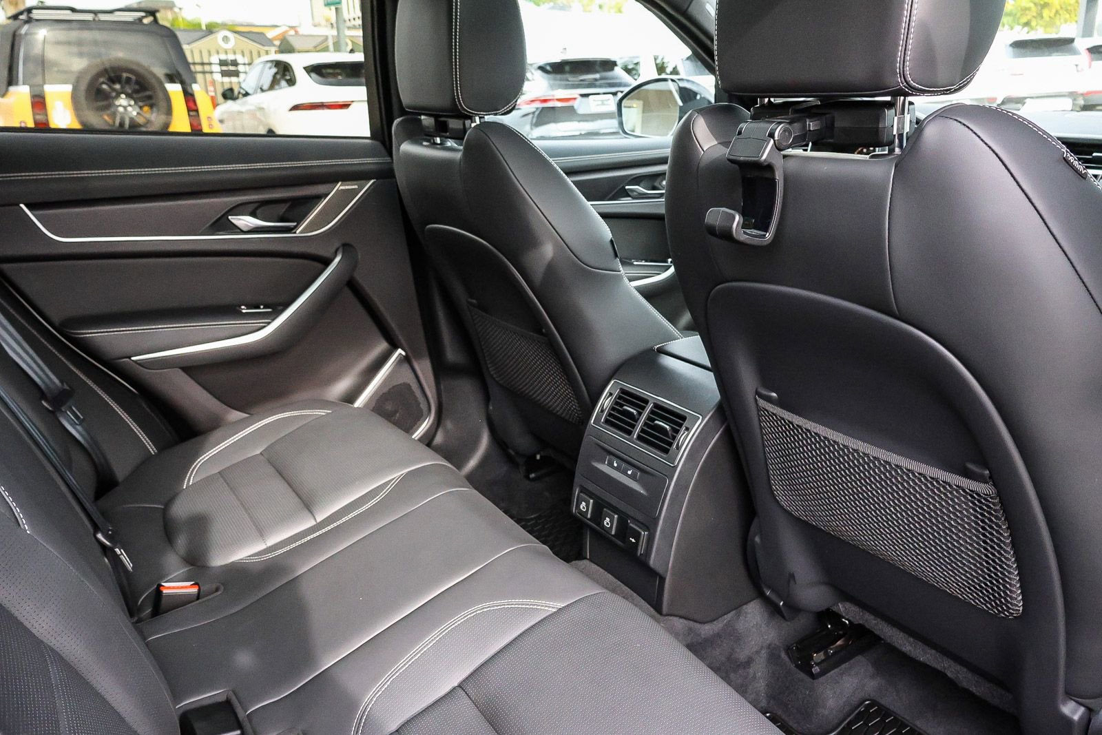 Used 2025 Jaguar F-PACE R-Dynamic S image 19