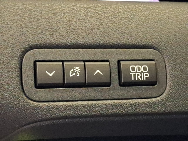 Used 2026 Toyota C-HR AWD/4WD image 24