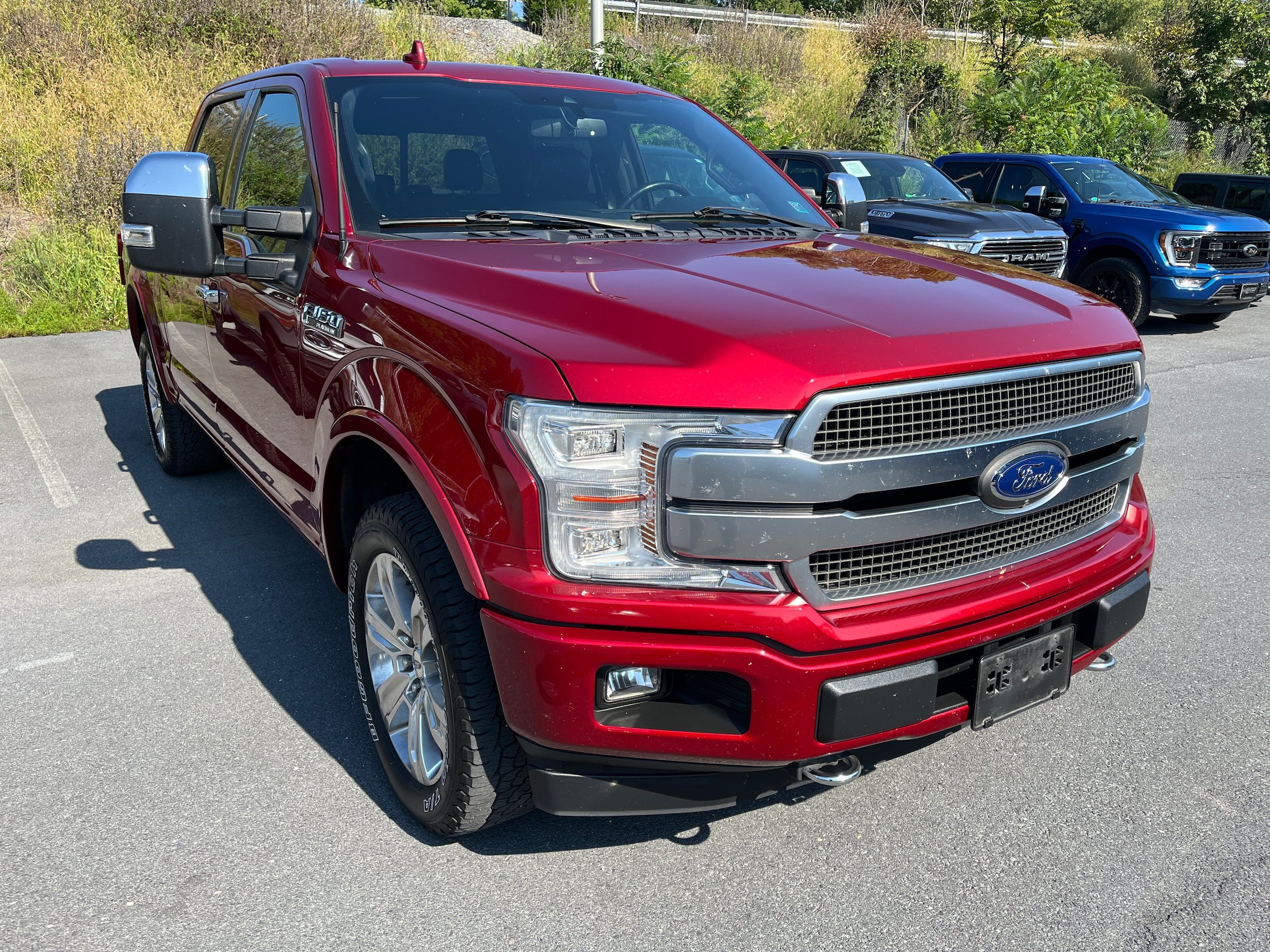 Used 2019 Ford F150 Platinum w/ Equipment Group 701A Luxury AWD/4WD image 4