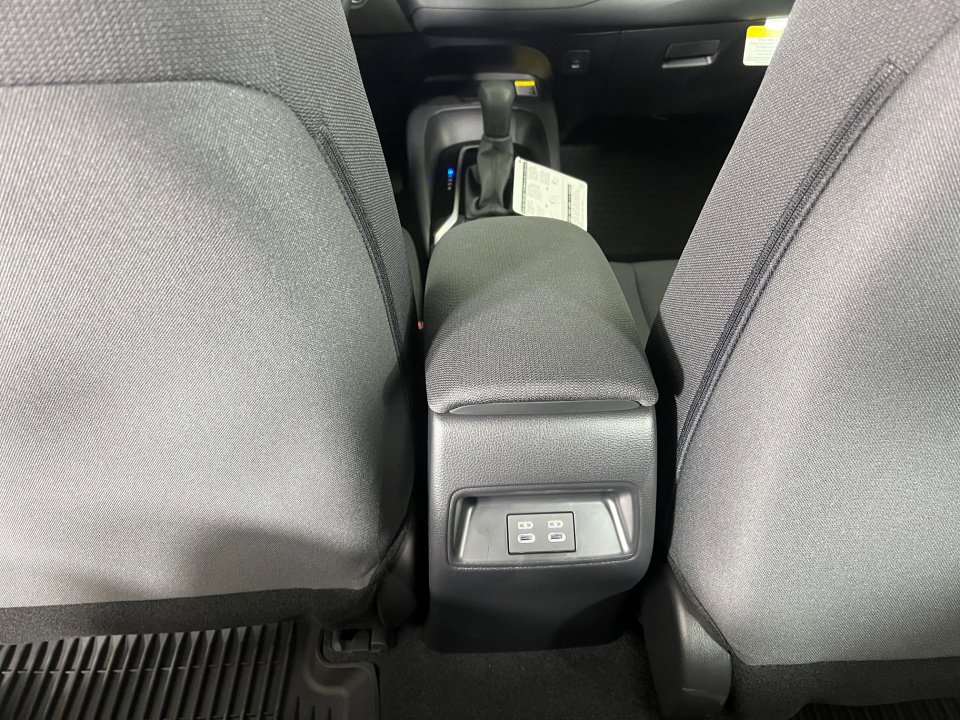 Used 2026 Toyota Corolla LE w/ LE Premium Package image 34