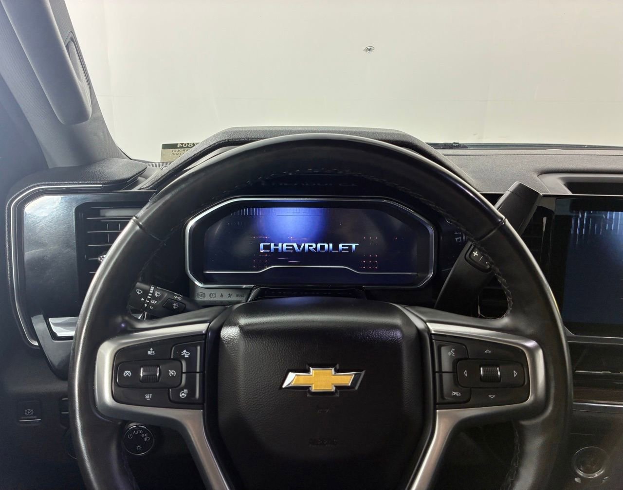 Used 2023 Chevrolet Silverado 1500 LT image 20