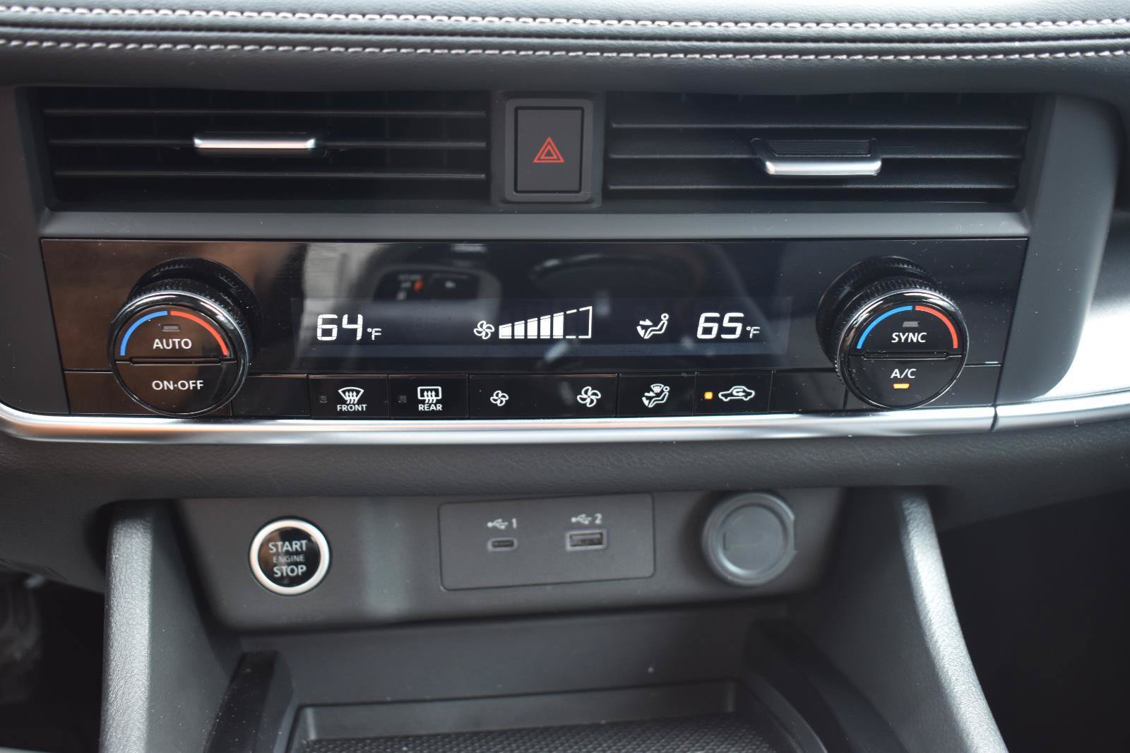 Used 2023 Nissan Rogue SV FWD image 39
