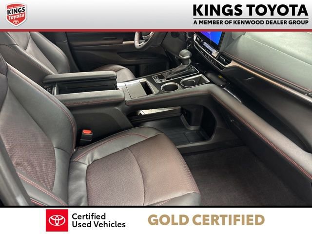 Used 2025 Toyota Sienna XSE w/ XSE Premium Package image 12