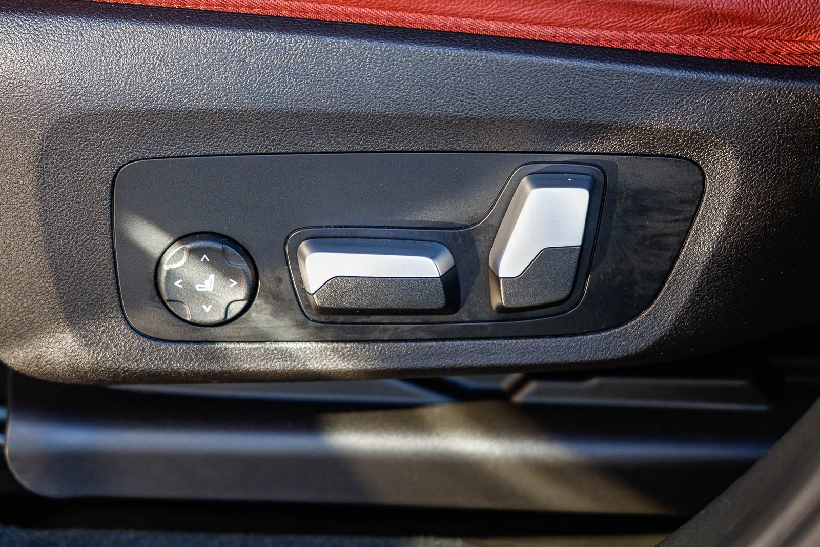 Used 2023 BMW X3 xDrive30i w/ Premium Package image 22