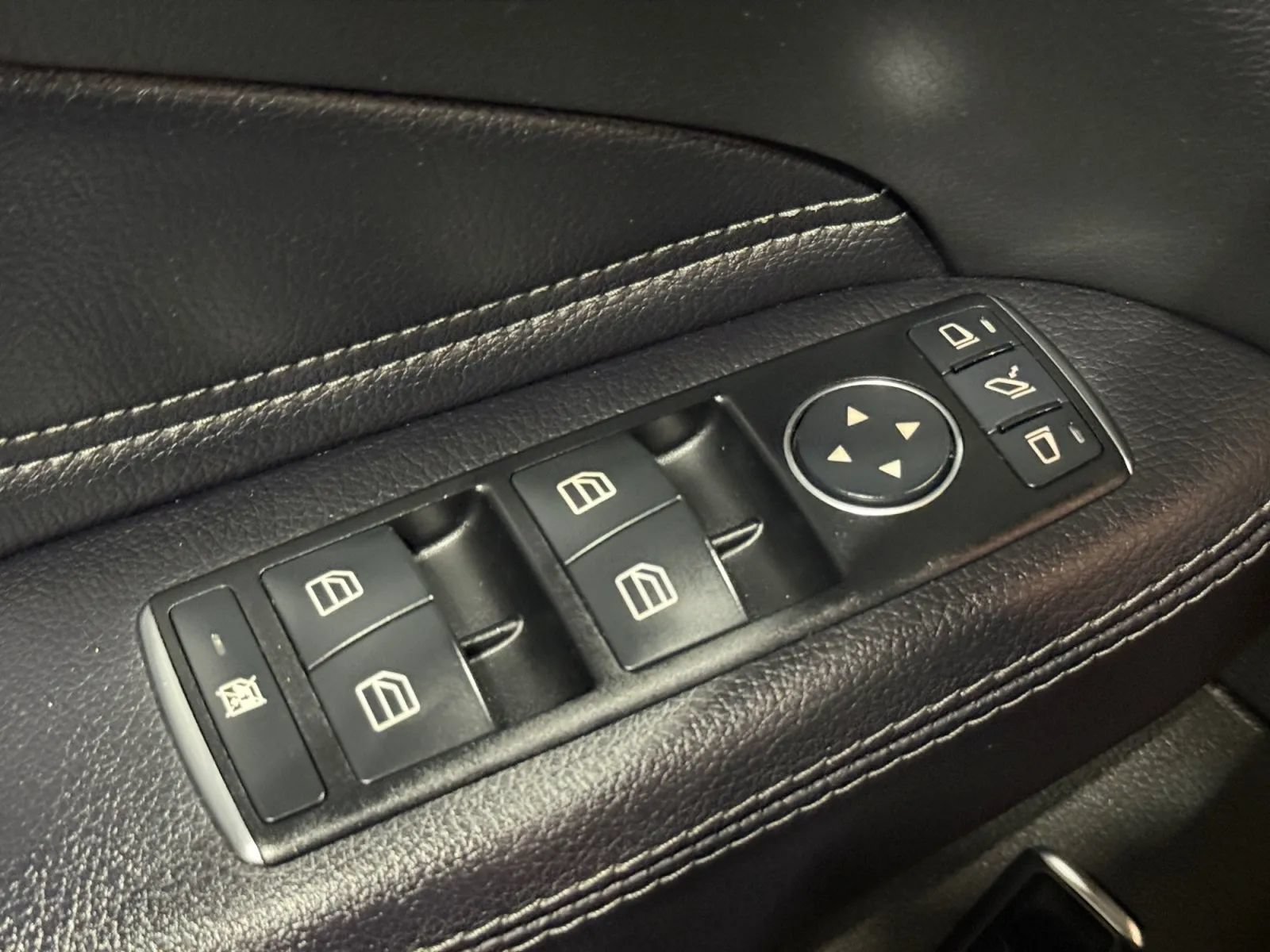 Used 2018 Mercedes-Benz GLE 350 4MATIC image 41