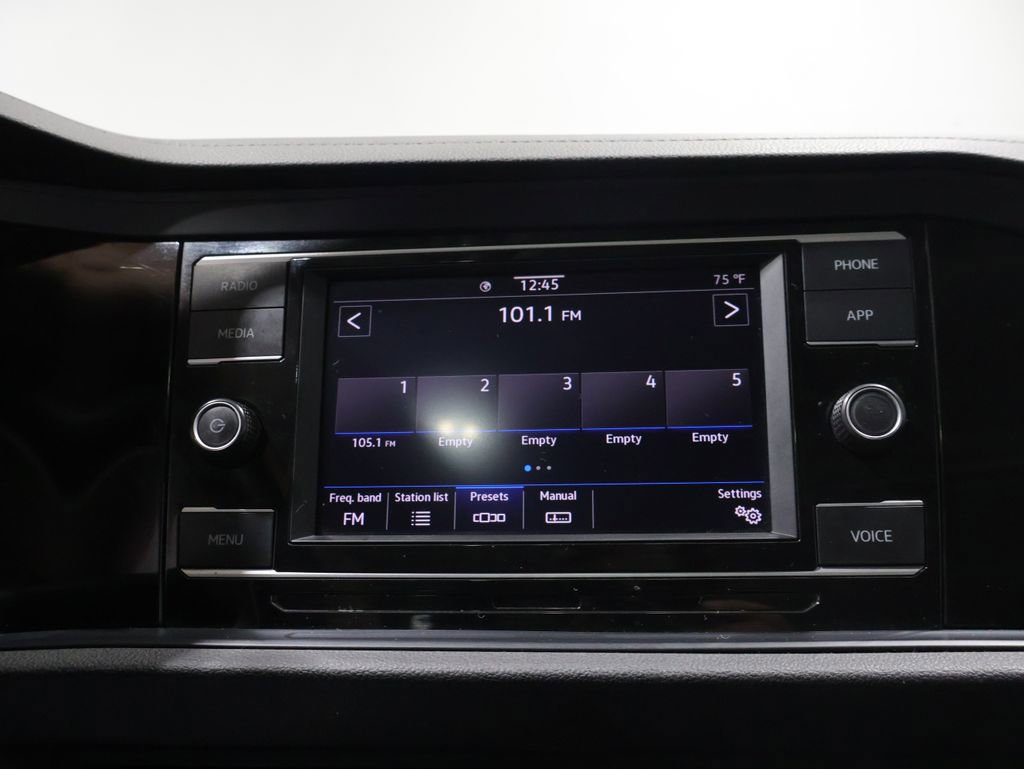 Used 2024 Volkswagen Jetta SE FWD image 24