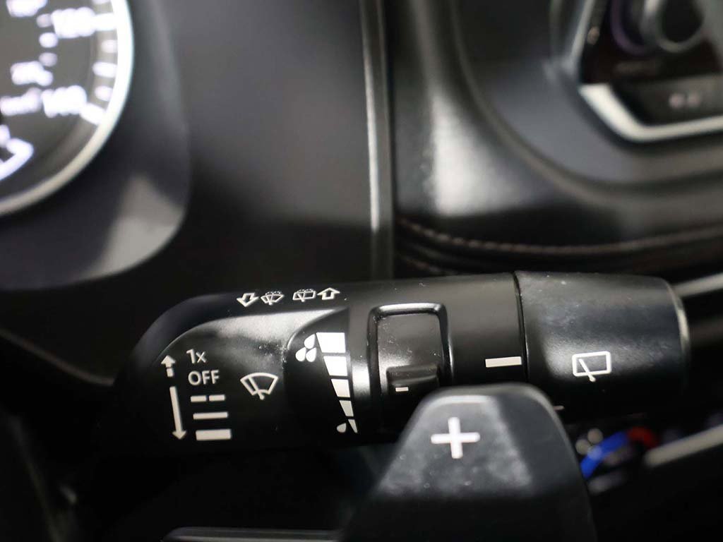 Used 2023 Nissan Rogue SV image 37