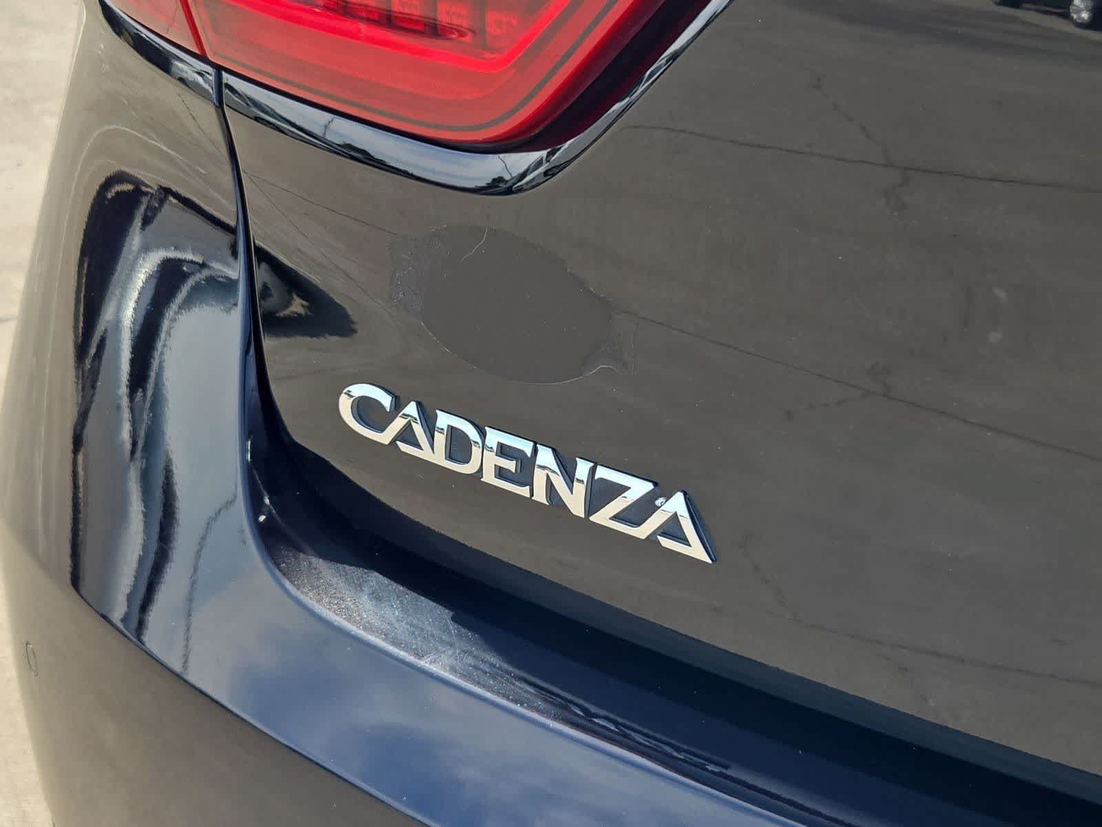 Used 2018 Kia Cadenza Limited FWD image 12