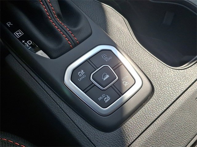 New 2026 Nissan Frontier PRO-4X w/ Pro-4x Convenience Package image 17