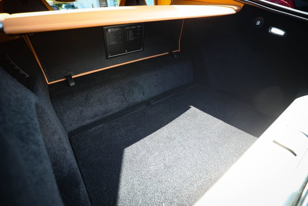 Certified 2025 Ferrari 12Cilindri RWD image 23