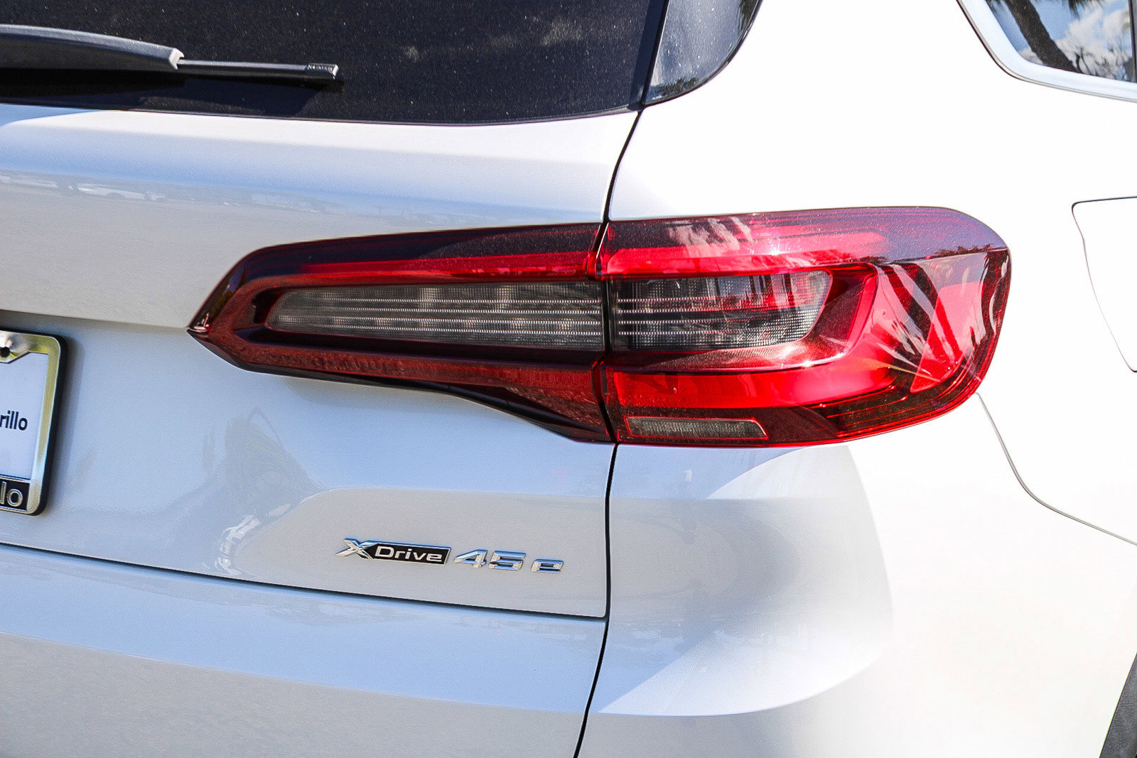 Used 2023 BMW X5 xDrive45e w/ Parking Assistance Package image 7