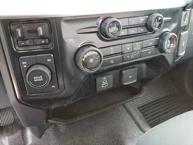 New 2025 Ford F550 4x4 Regular Cab Super Duty image 23
