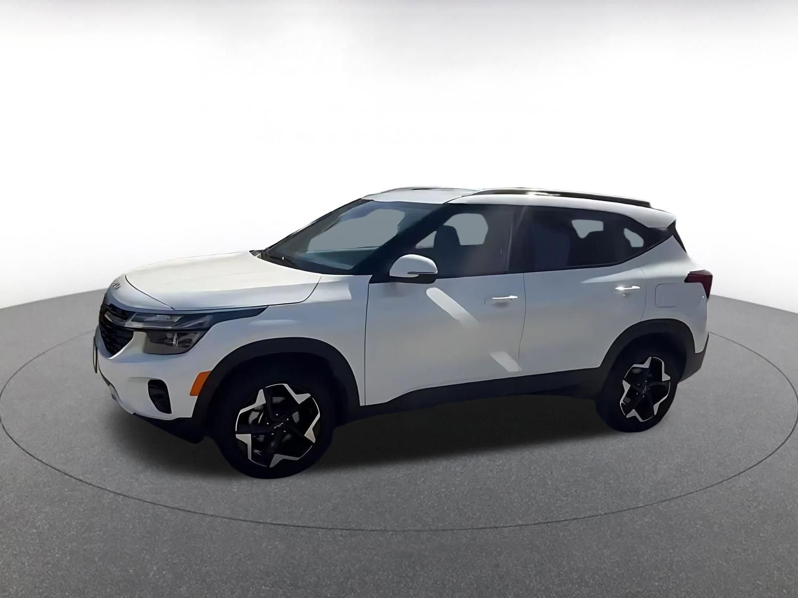 Used 2025 Kia Seltos S image 8