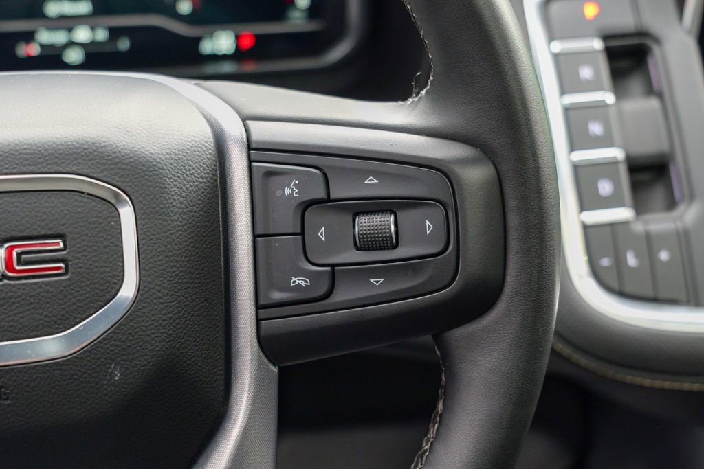 Used 2023 GMC Yukon XL SLT w/ SLT Premium Package image 45