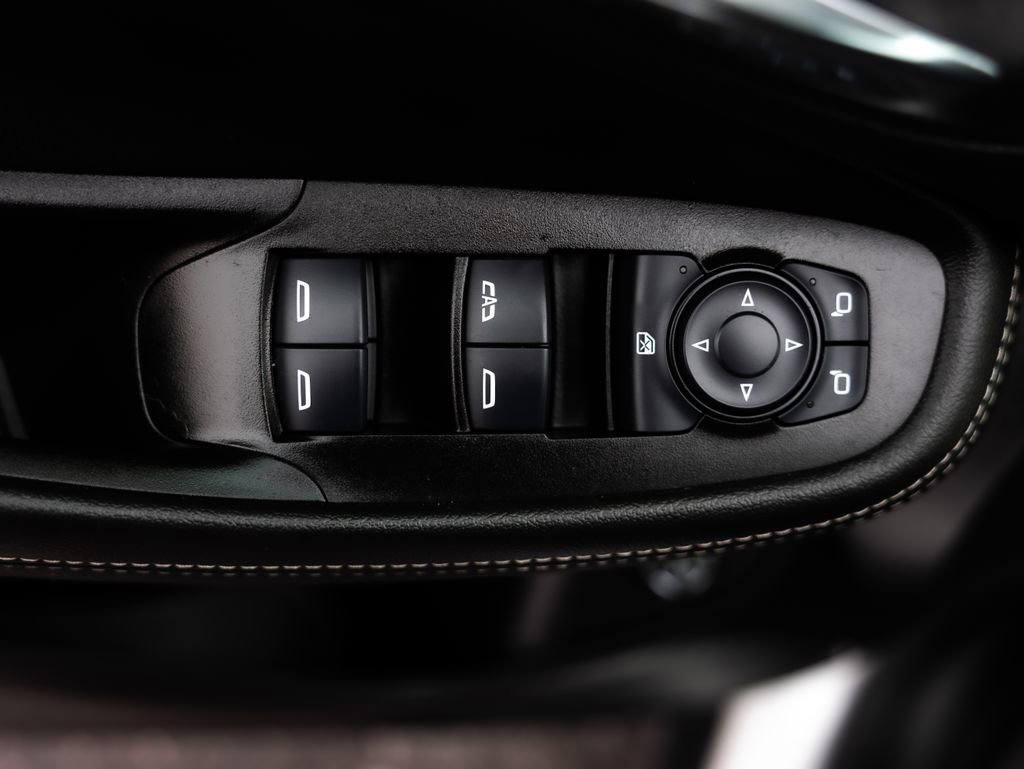 Used 2023 Buick Encore GX Essence w/ Experience Buick Package image 26