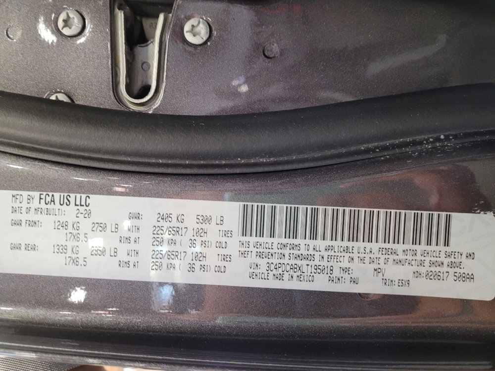 Used 2020 Dodge Journey SE image 33