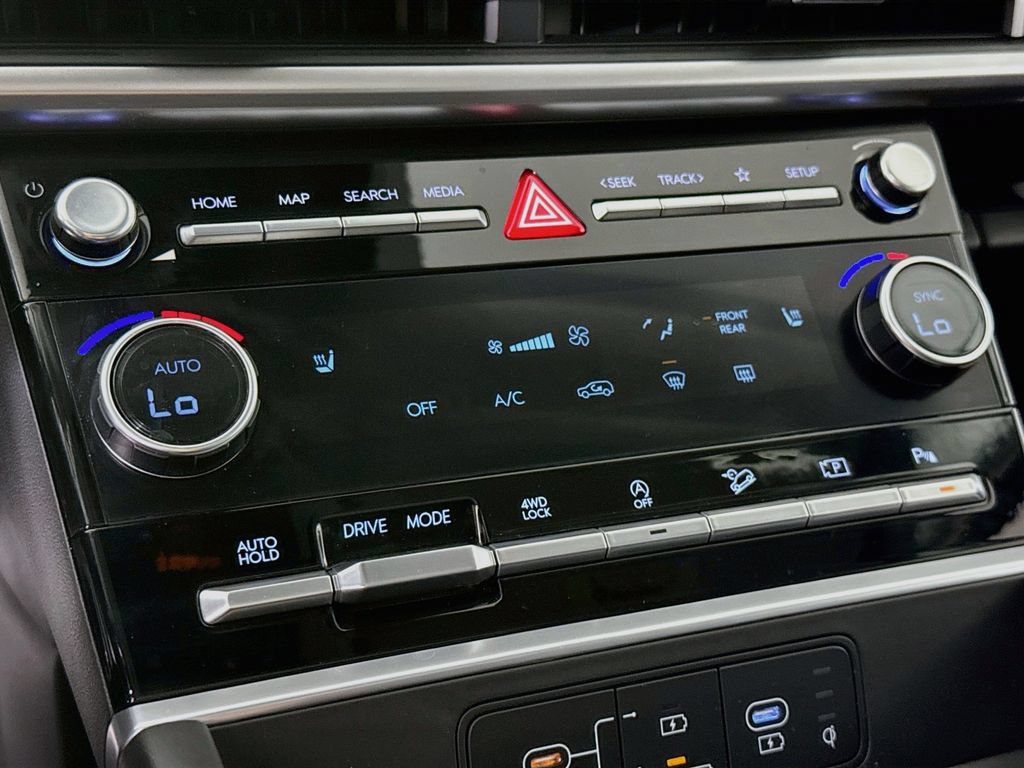 Certified 2025 Hyundai Santa Fe XRT AWD/4WD image 10