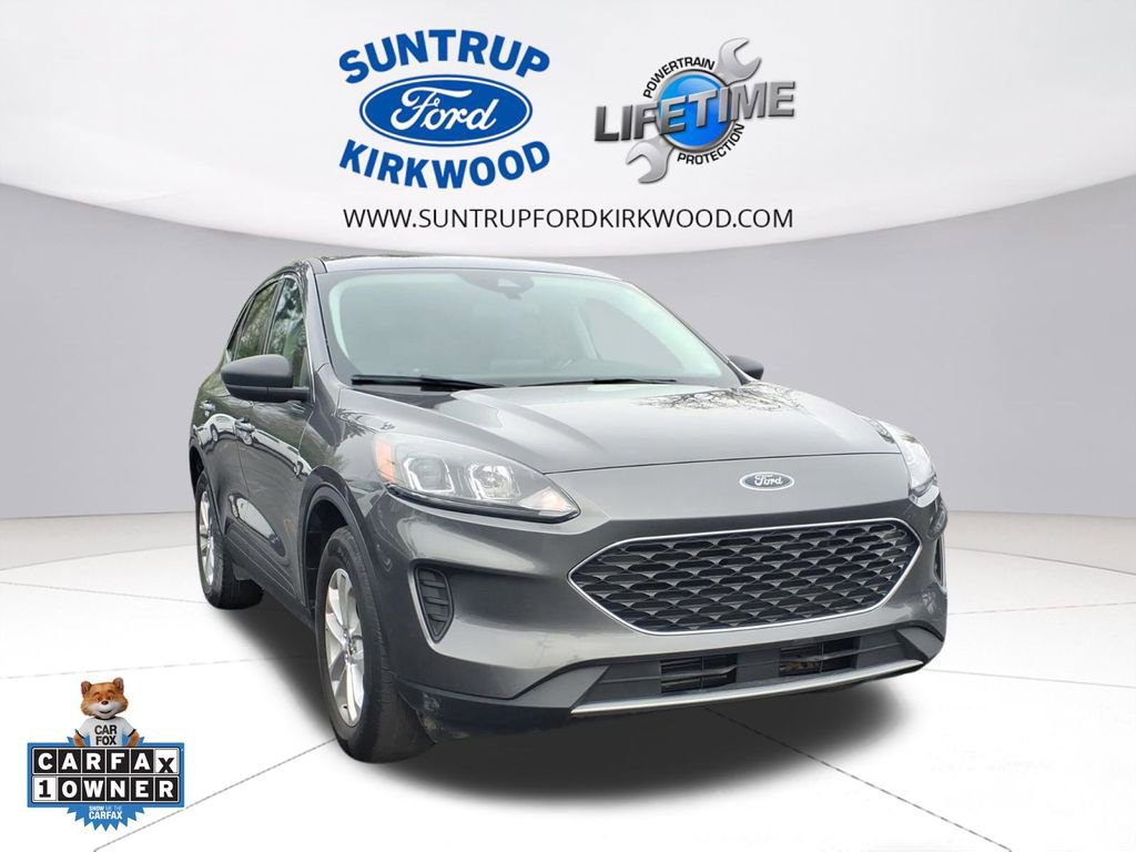 Used 2022 Ford Escape SE w/ Cold Weather Package image 1